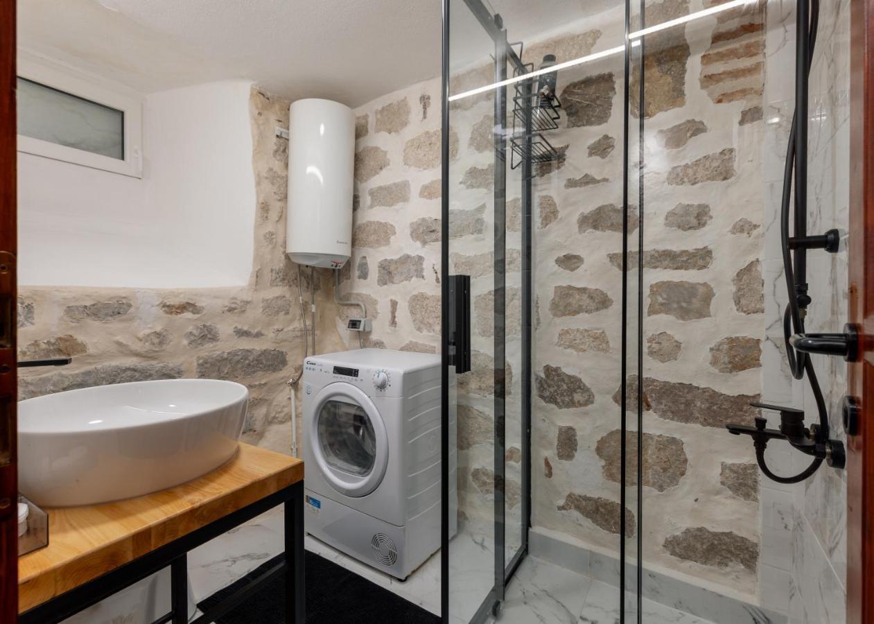 Quince&Sparkle Apartments Old Town Kotor Extérieur photo